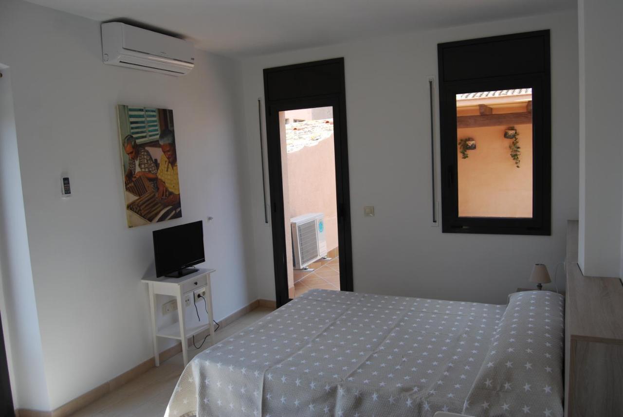 Apartaments Fonda Comerc Torroella De Montgri Luaran gambar
