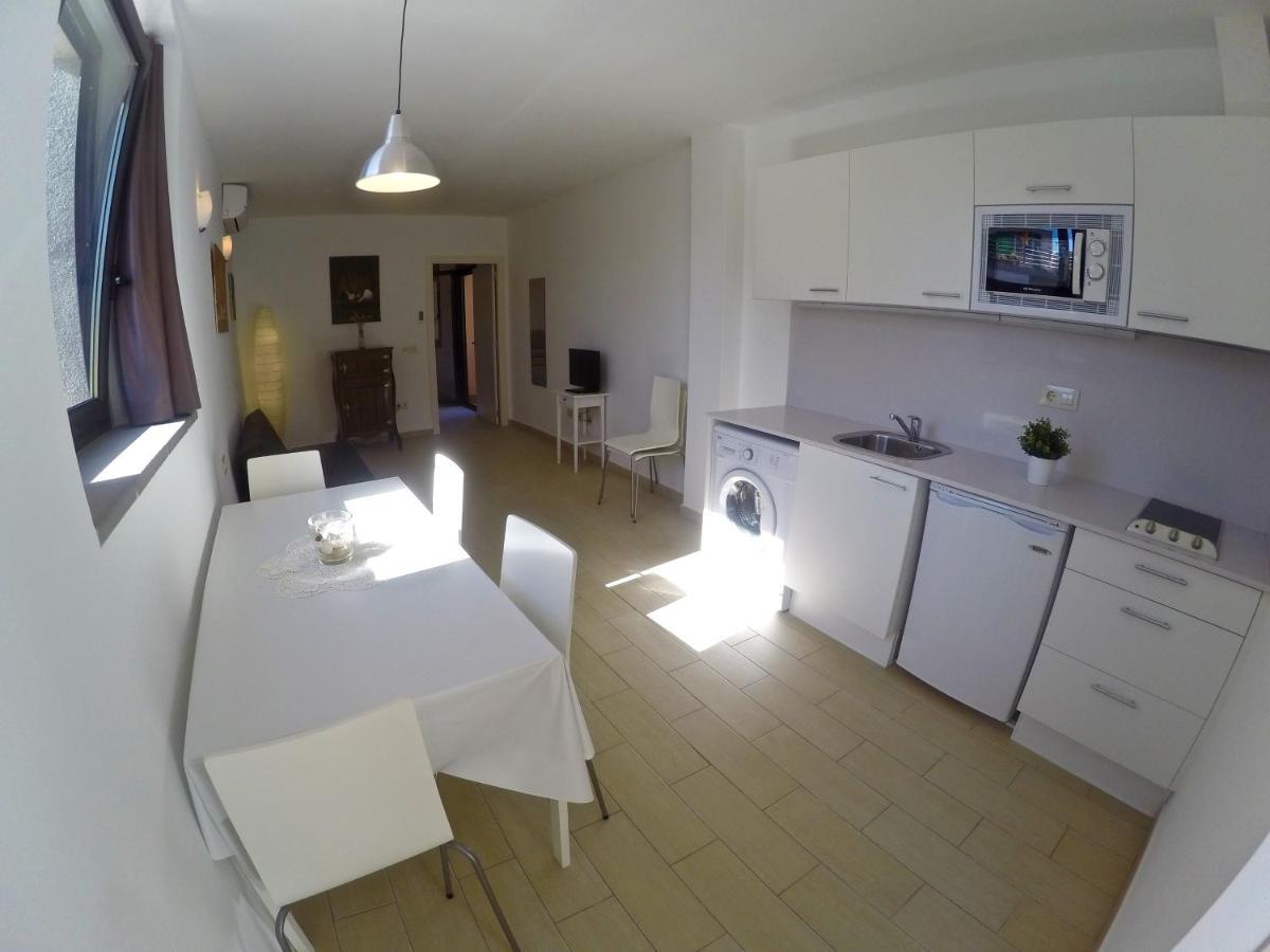 Apartaments Fonda Comerc Torroella De Montgri Luaran gambar